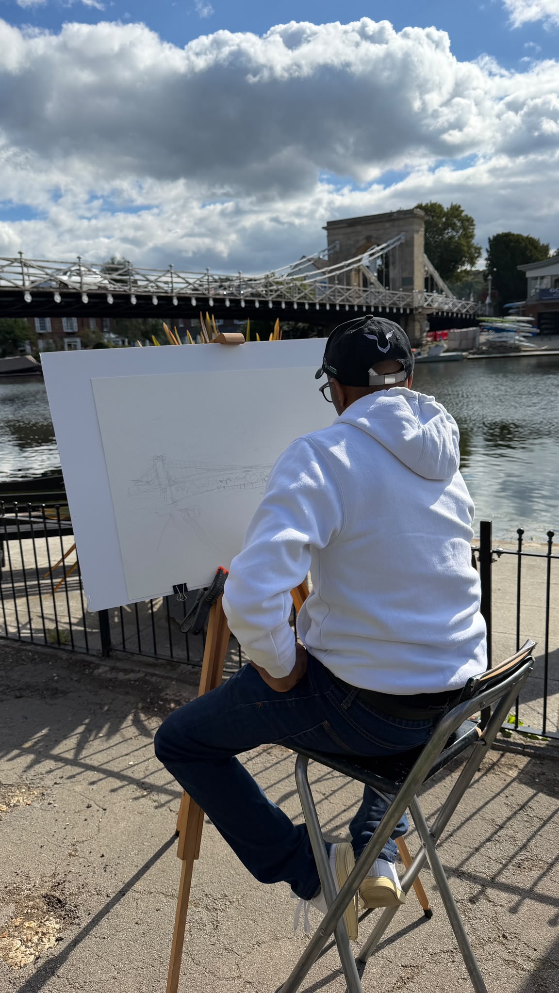 Stephen Wiltshire beginning his drawing with Marlow Bridge across the Thames